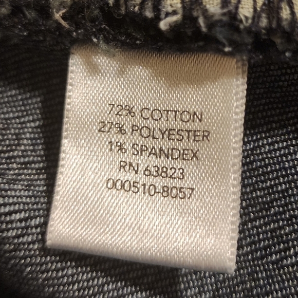 Christopher & Banks Dark Wash Denim Bermuda Jean Shorts Women's Size 12 Jorts - Picture 5 of 7